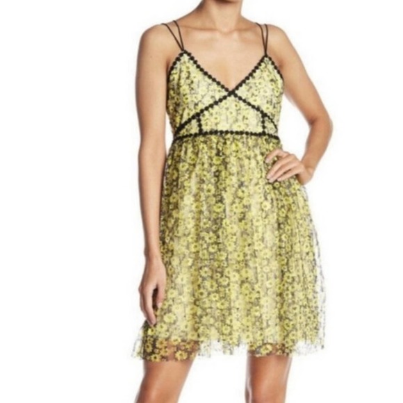 Romeo & Juliet Couture Women's Size Small Yellow & Black Spaghetti Strap Mini - Picture 1 of 6
